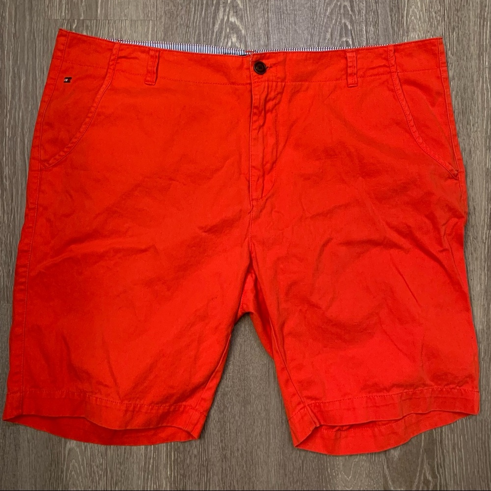 Tommy Hilfiger Casual Flat Front Preppy Chino Shorts Men’s Size‎ 40